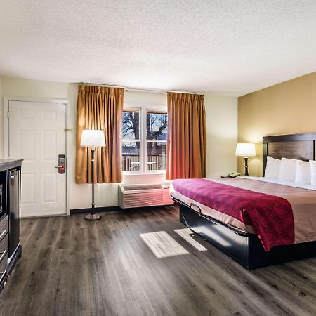 Econo Lodge Glade Springs I-81 Eksteriør billede