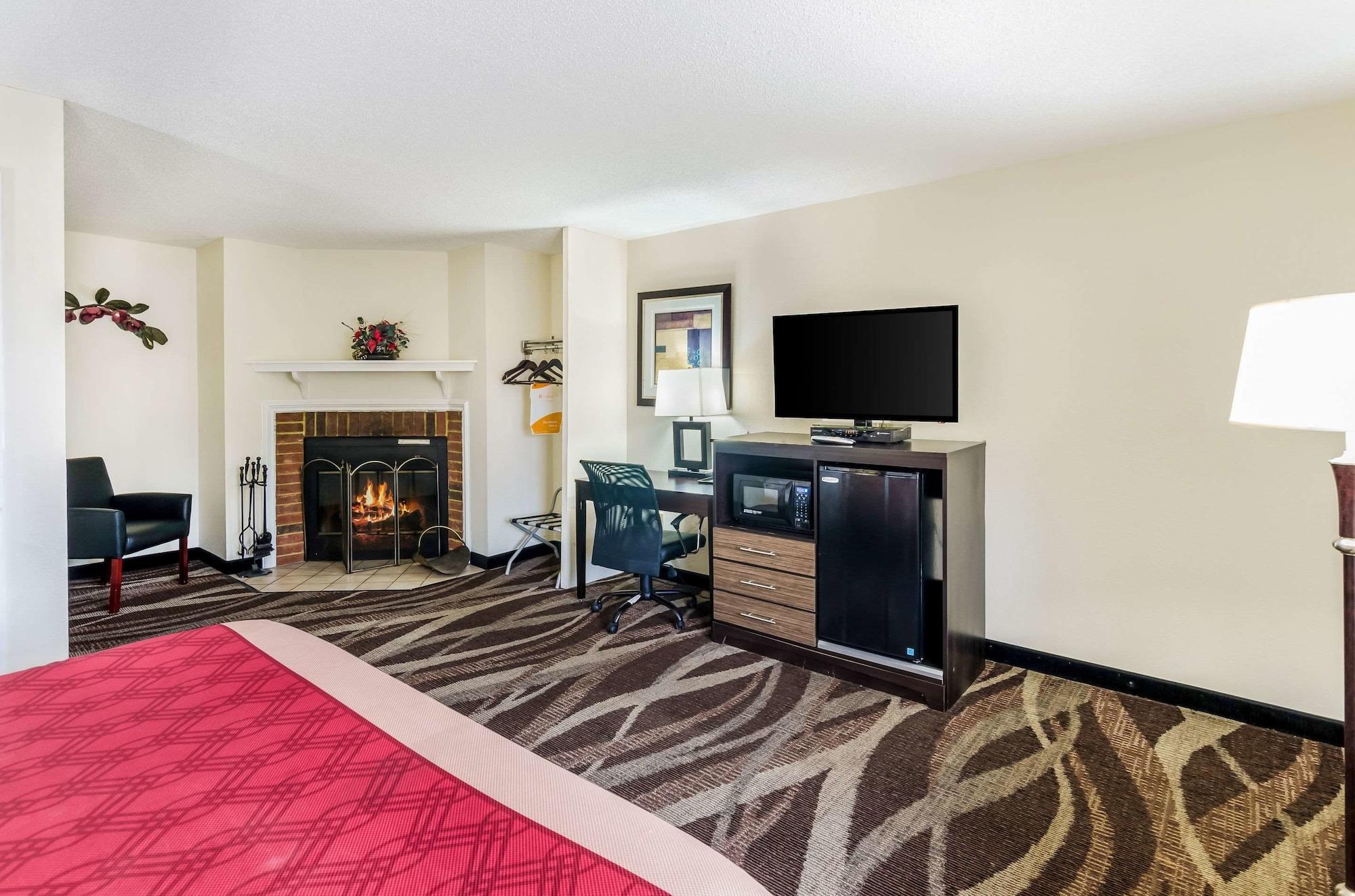 Econo Lodge Glade Springs I-81 Eksteriør billede