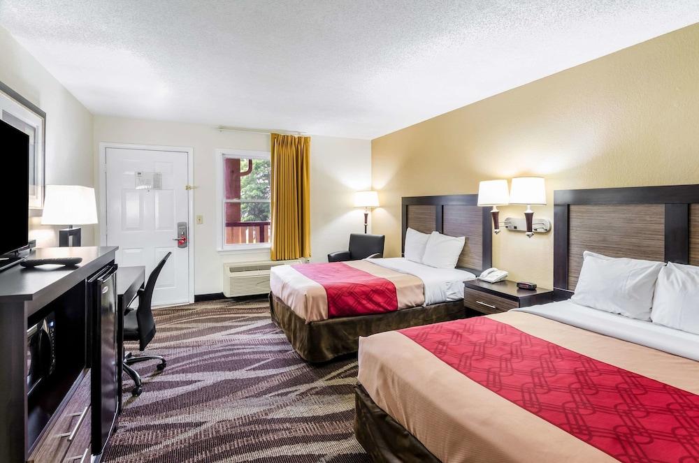 Econo Lodge Glade Springs I-81 Eksteriør billede
