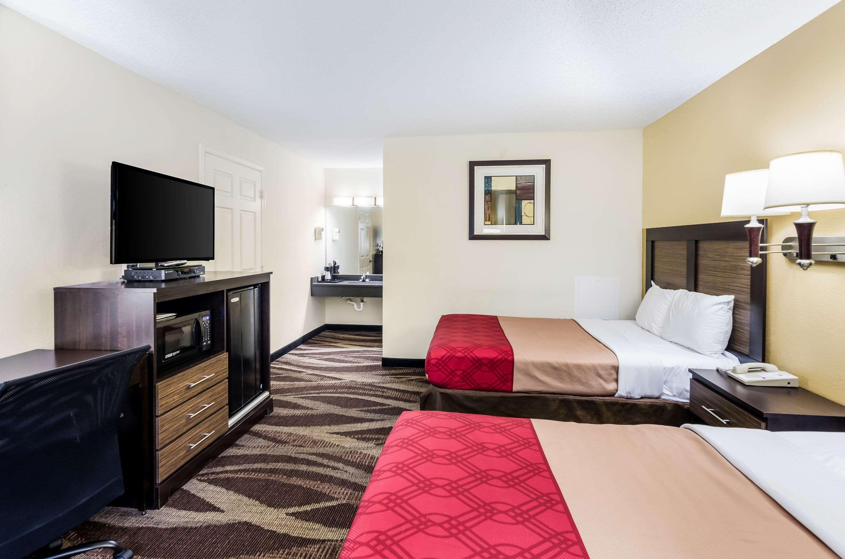 Econo Lodge Glade Springs I-81 Eksteriør billede