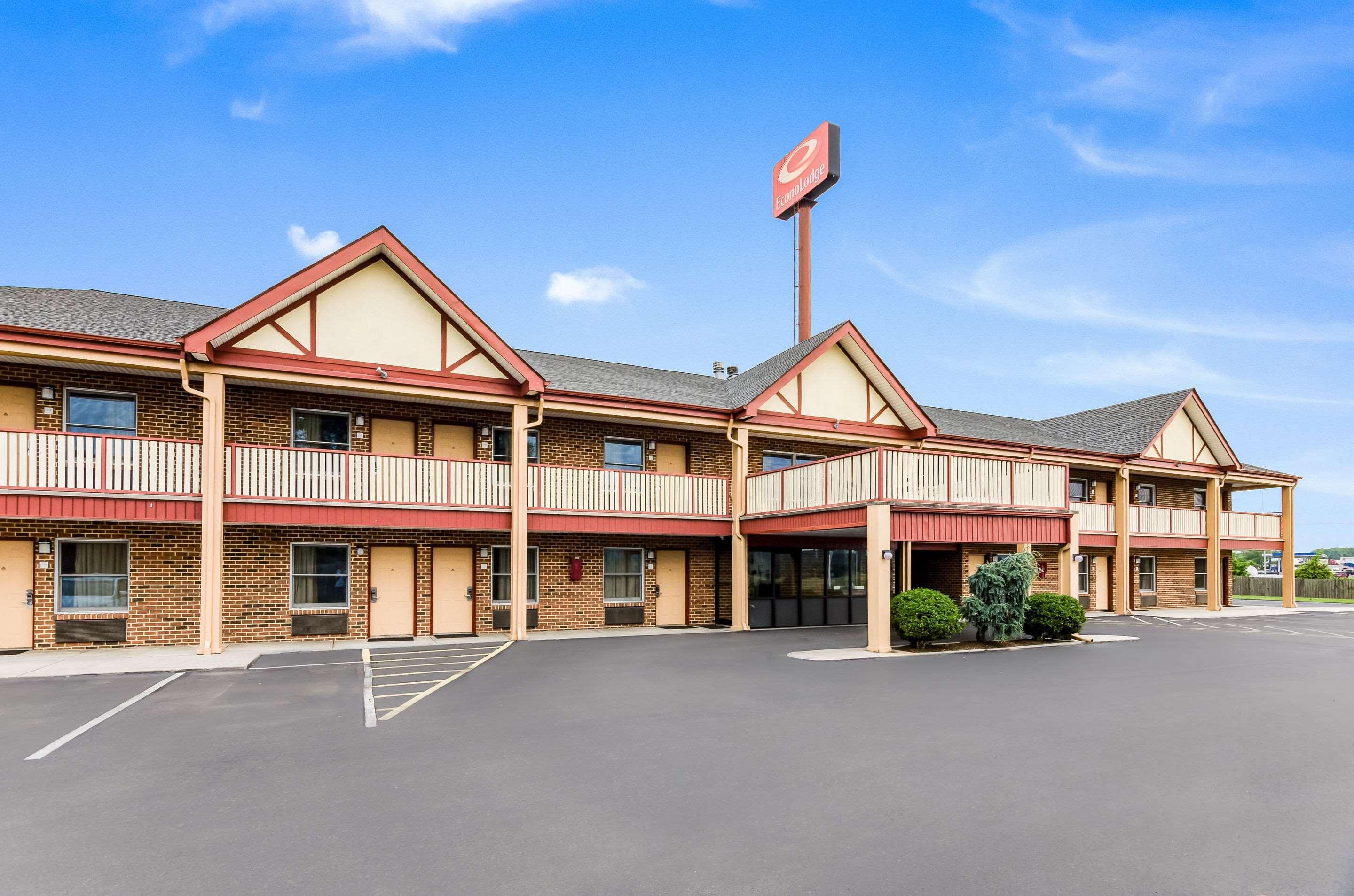 Econo Lodge Glade Springs I-81 Eksteriør billede