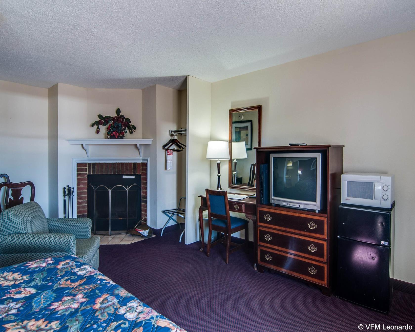 Econo Lodge Glade Springs I-81 Eksteriør billede
