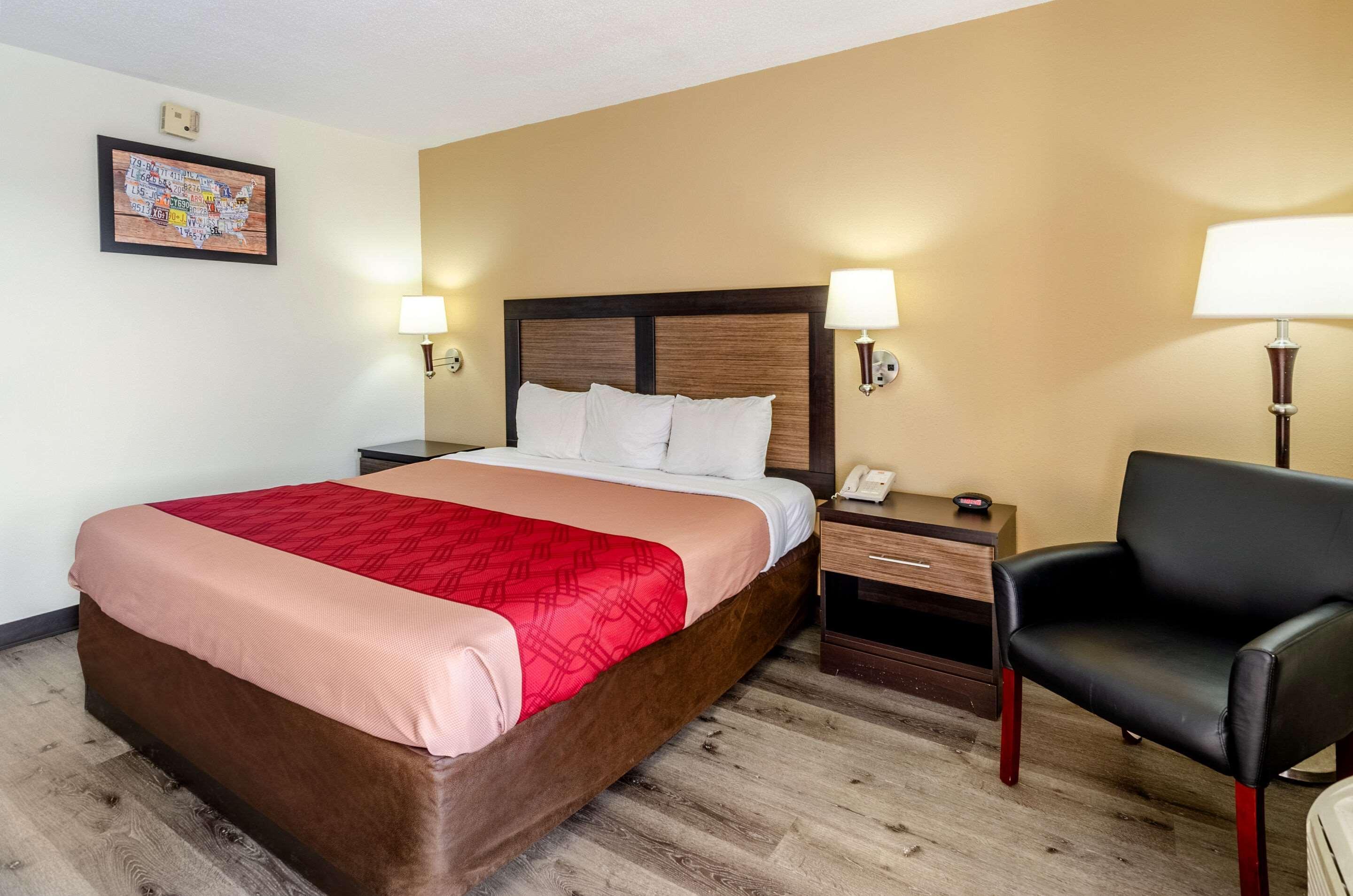 Econo Lodge Glade Springs I-81 Eksteriør billede