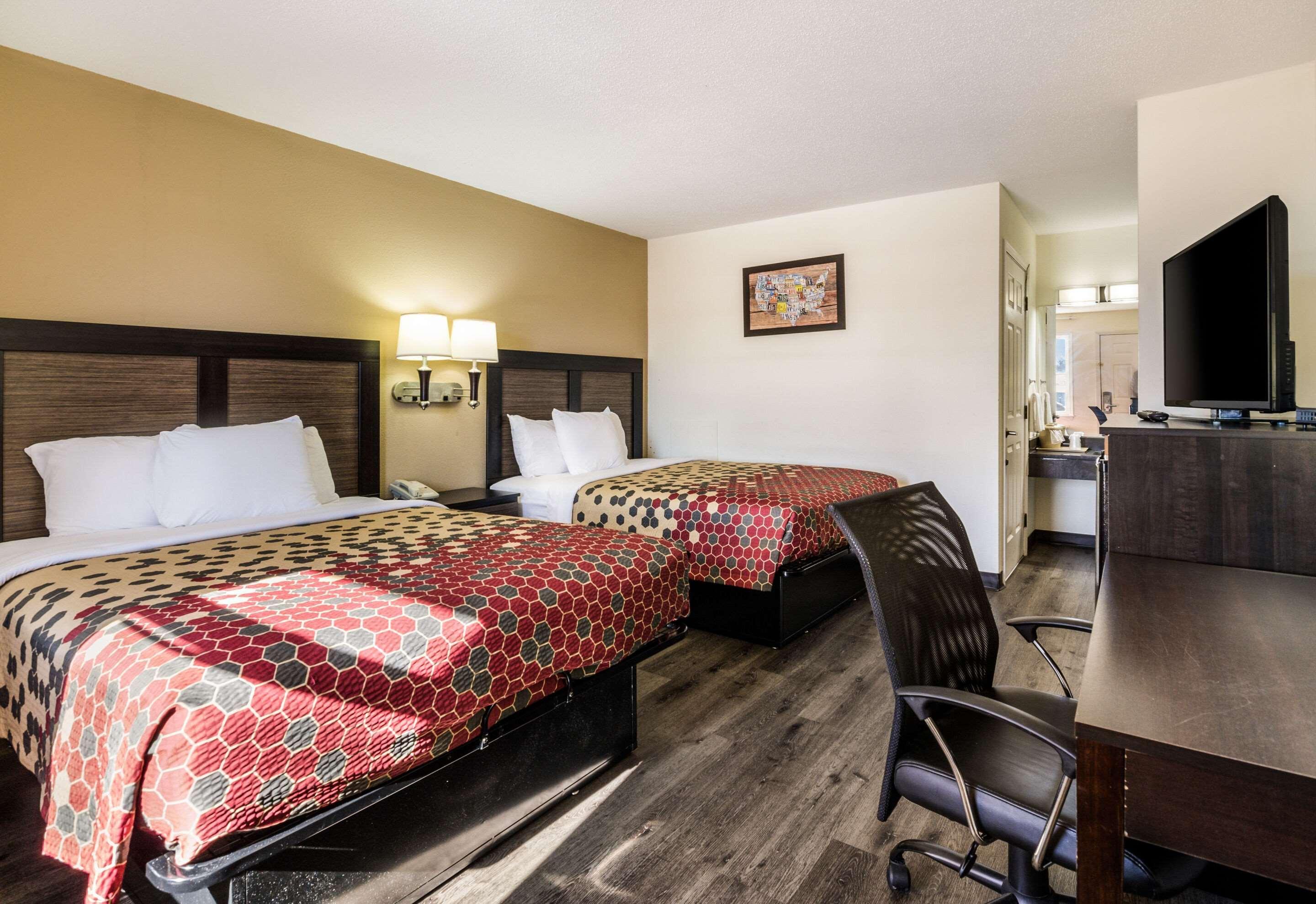 Econo Lodge Glade Springs I-81 Eksteriør billede