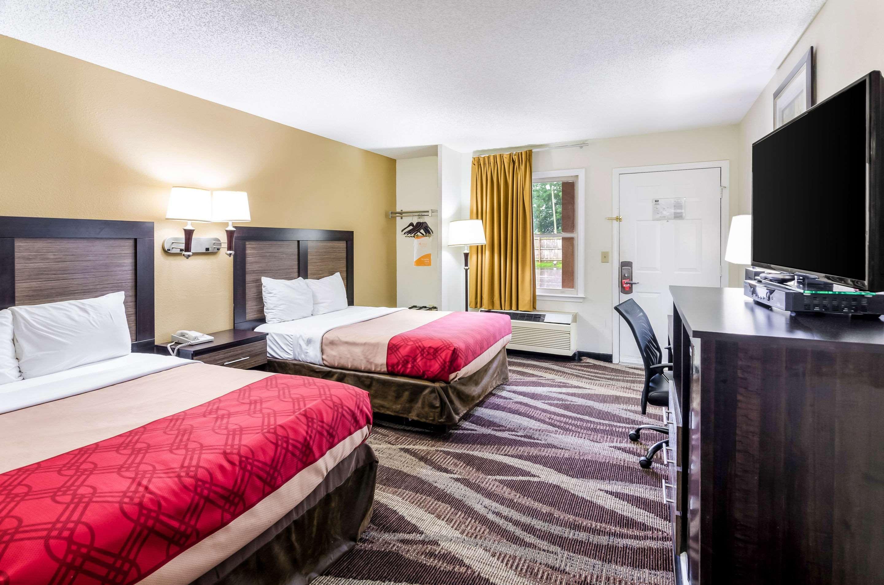 Econo Lodge Glade Springs I-81 Eksteriør billede