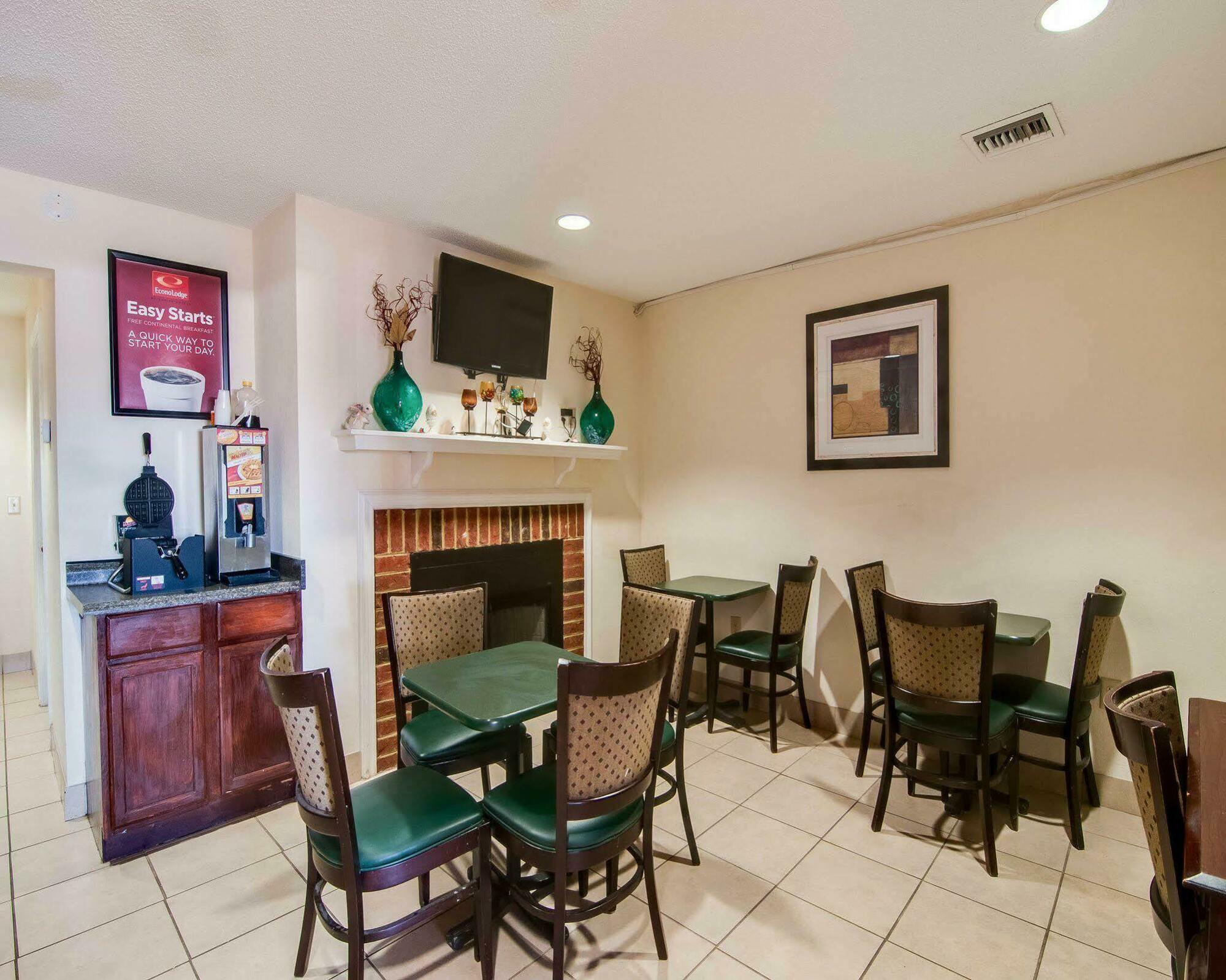 Econo Lodge Glade Springs I-81 Eksteriør billede